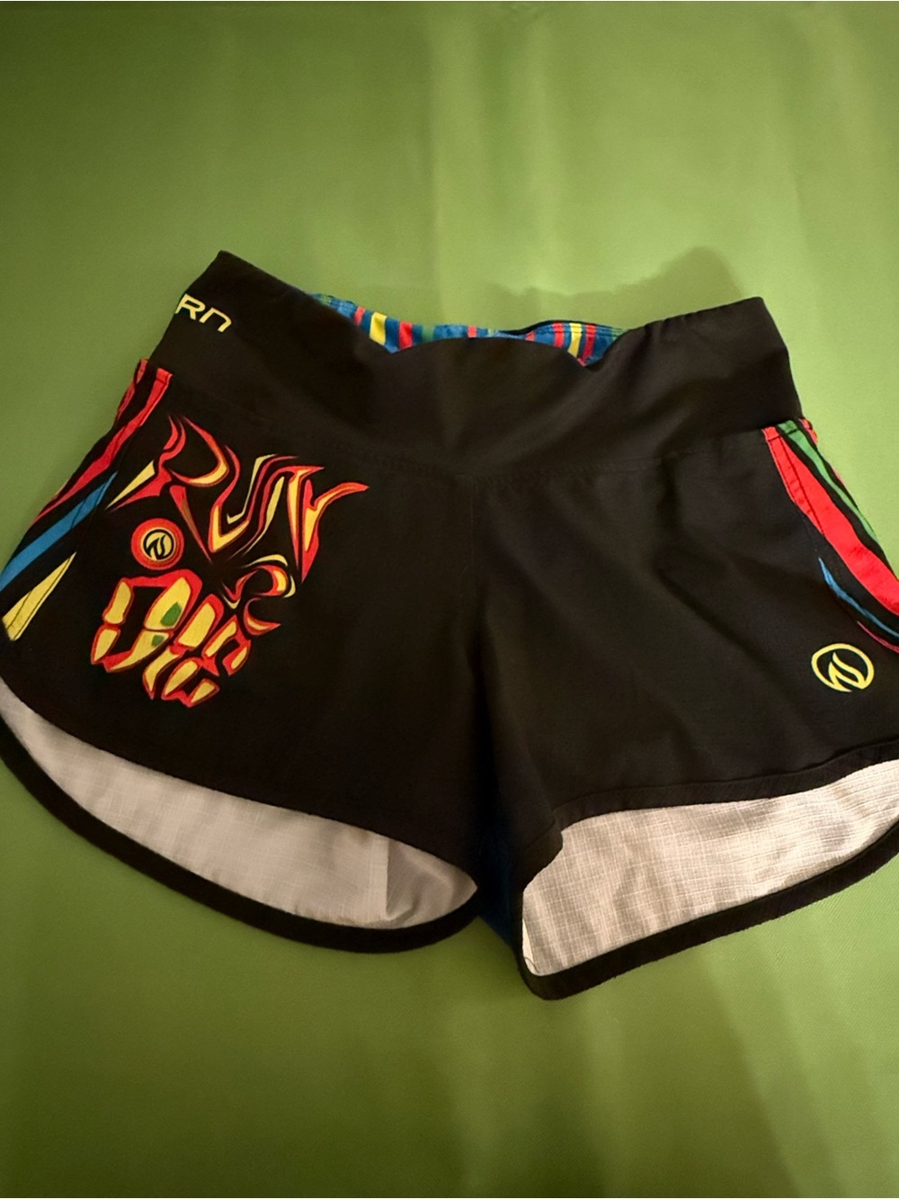 INB 8 Shorts “Run or Die” series 2 pocket running shorts. Good condition